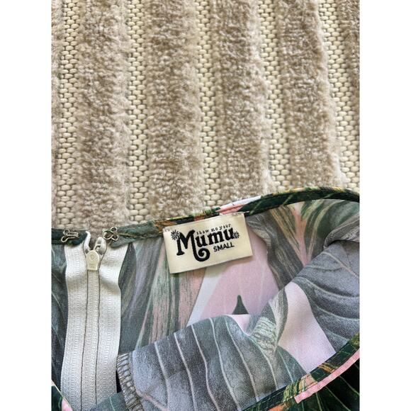 *****SOLD DO NOT BUY*****Show me your mumu dolphin shorts size small - Picture 2 of 3